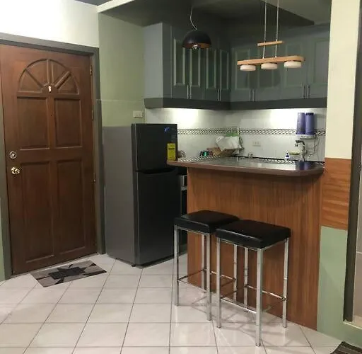3br 70sqm Free Internet, Penthouse Unit In Ermita, Near Us Embassy * Manille