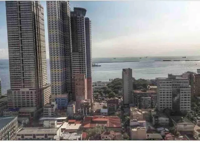 3br 70sqm Free Internet, Penthouse Unit In Ermita, Near Us Embassy * Manille
