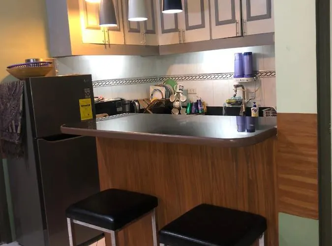 3br 70sqm Free Internet, Penthouse Unit In Ermita, Near Us Embassy Appartement *