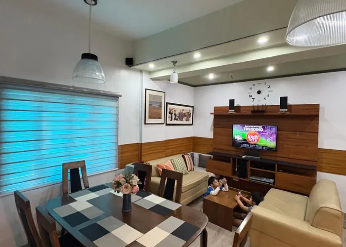 3br 70sqm Free Internet, Penthouse Unit In Ermita, Near Us Embassy Appartement *