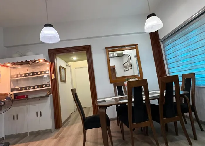 3br 70sqm Free Internet, Penthouse Unit In Ermita, Near Us Embassy * Manille