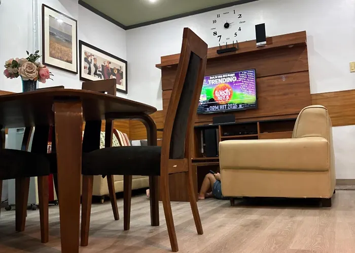 Appartement 3br 70sqm Free Internet, Penthouse Unit In Ermita, Near Us Embassy